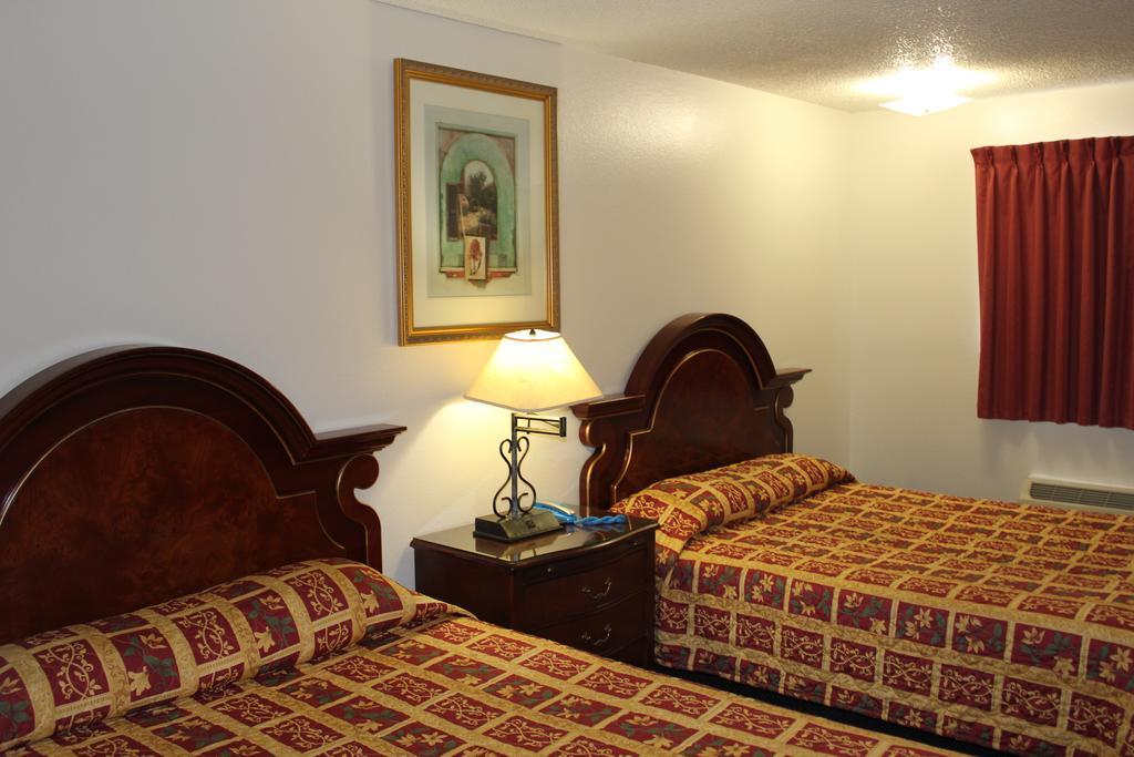 Valley Hotel Роузмийд Екстериор снимка