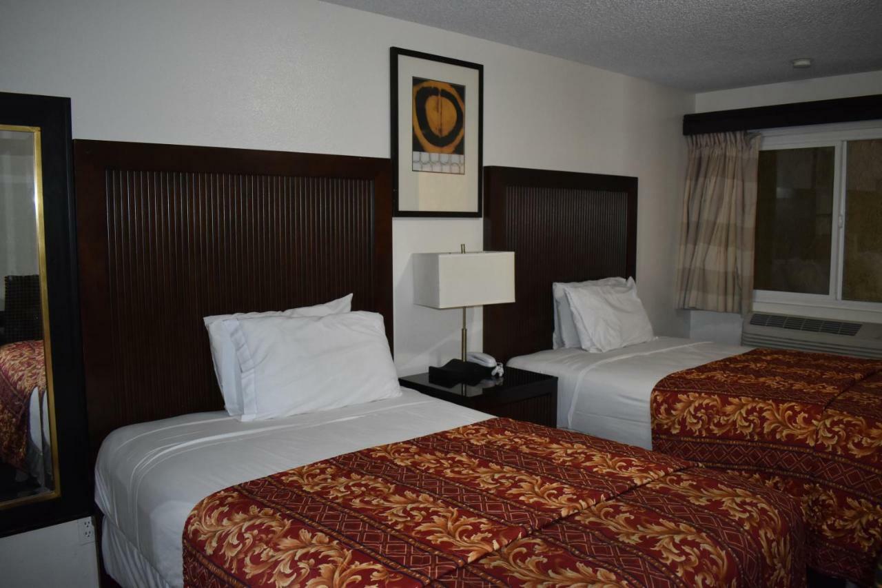 Valley Hotel Роузмийд Екстериор снимка