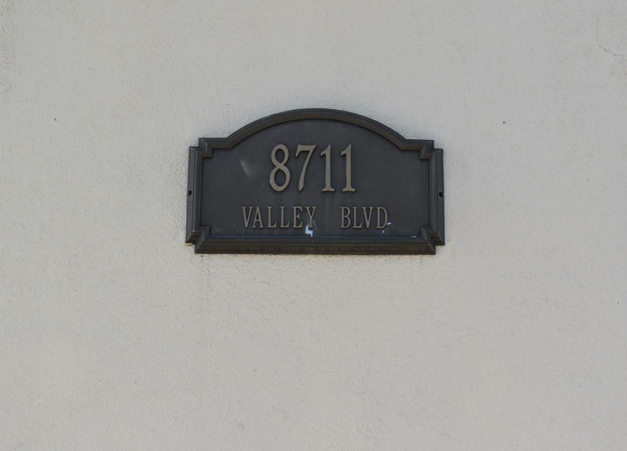 Valley Hotel Роузмийд Екстериор снимка